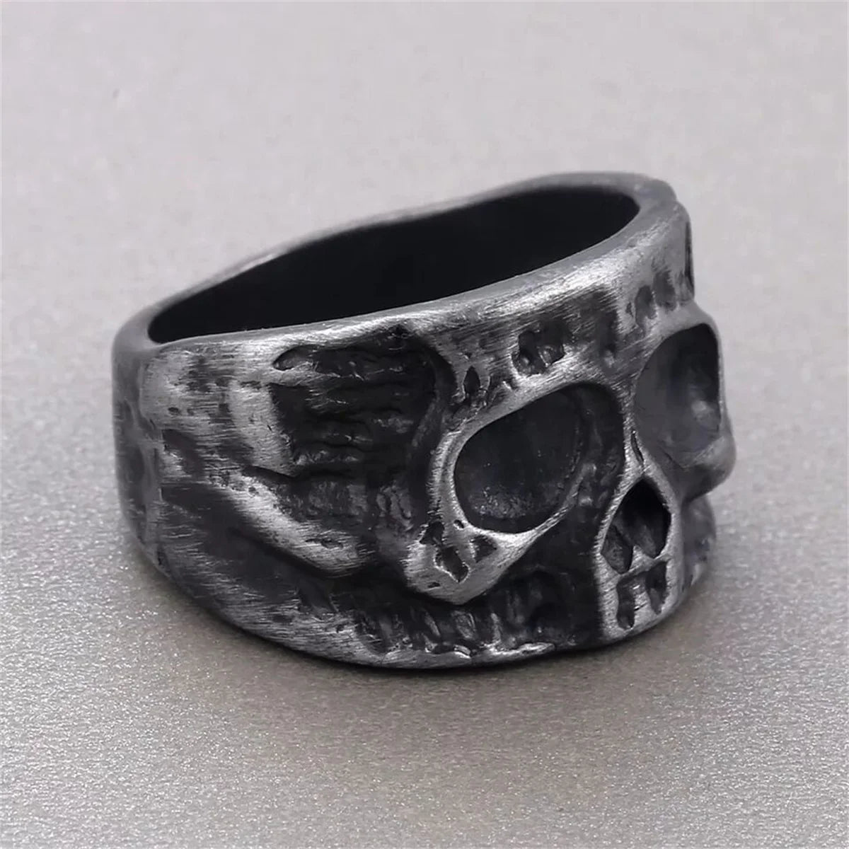 Retro Half Face Skull Ring For Men Vintage Punk Gothic Rock Hiphop Ring Bikers Accessories Handmade Designer Jewelry Unisex Gift