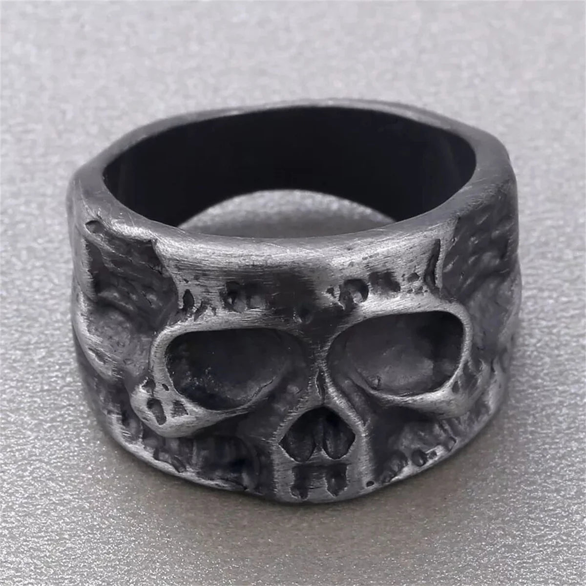 Retro Half Face Skull Ring For Men Vintage Punk Gothic Rock Hiphop Ring Bikers Accessories Handmade Designer Jewelry Unisex Gift
